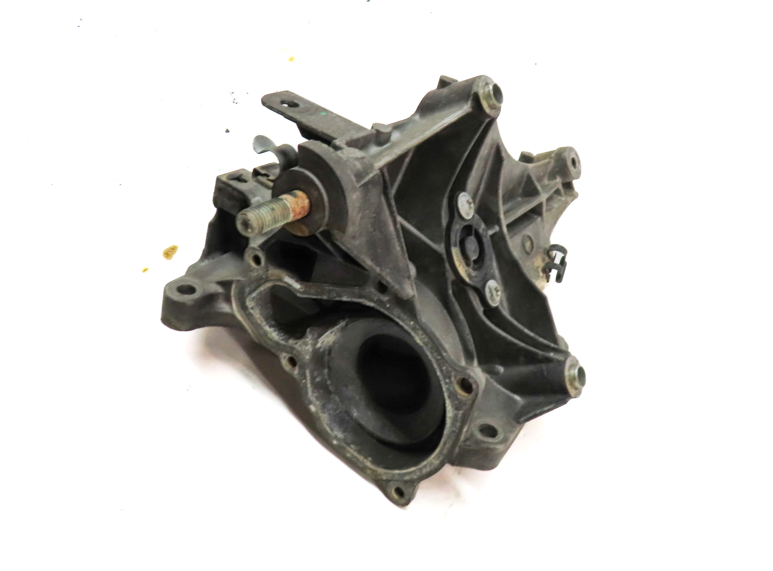 2017 BMW 330E HYBRID (F30) 2.0L B48 ENGINE WATER PUMP HOUSING ACCESSORY BRACKET — exact item pictured